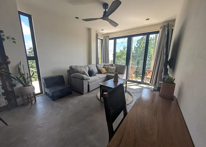 2 Bdrm-2 Baths For Groups & Music Lovers *