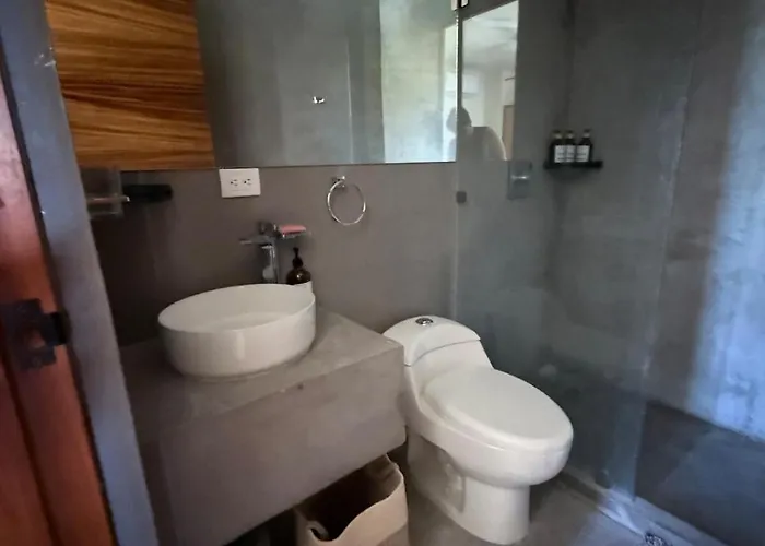 2 Bdrm-2 Baths For Groups & Music Lovers *